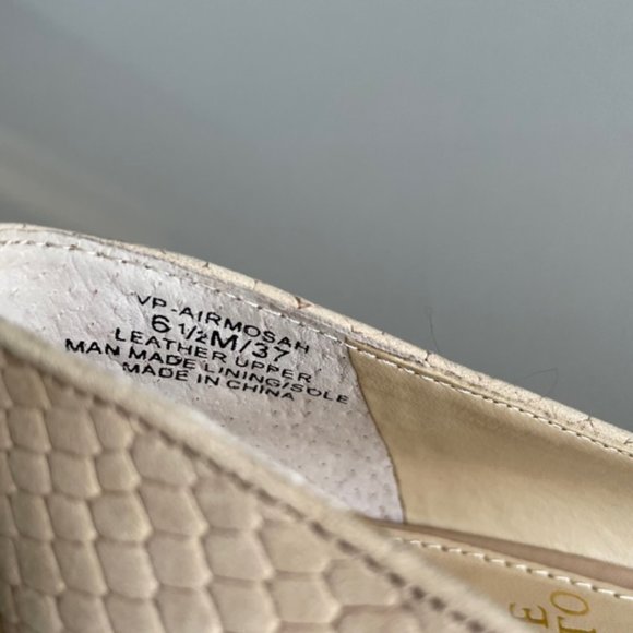 Vince Camuto Tan Closed Toe Snake Embossed Pumps, size 6.5, VP. AIRMOSAH - Picture 9 of 11